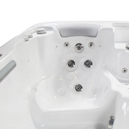 Гидромассажный мини спа-бассейн Wellis Titan Гидромассажный мини спа-бассейн Wellis Titan