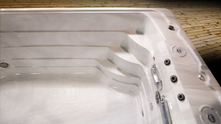 Плавательный спа-бассейн Jacuzzi J-19 PowerActive Плавательный спа-бассейн Jacuzzi J-19 PowerActive